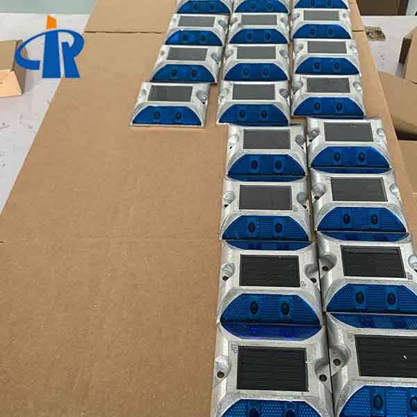 <h3>Square Solar Road Stud Reflector For Car Park In UAE-RUICHEN </h3>
